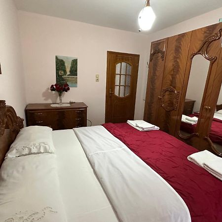Hoxha House Hotell Krujë Exteriör bild