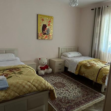 Hoxha House Hotell Krujë Exteriör bild