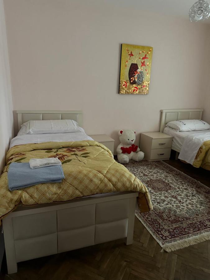 Hoxha House Hotell Krujë Exteriör bild
